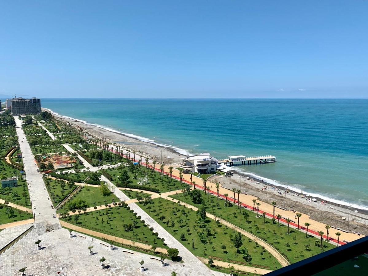 Sea View Apartments Orbi Beach Tower บาทูมิ ภายนอก รูปภาพ