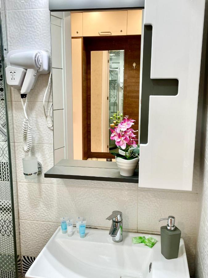Sea View Apartments Orbi Beach Tower บาทูมิ ภายนอก รูปภาพ