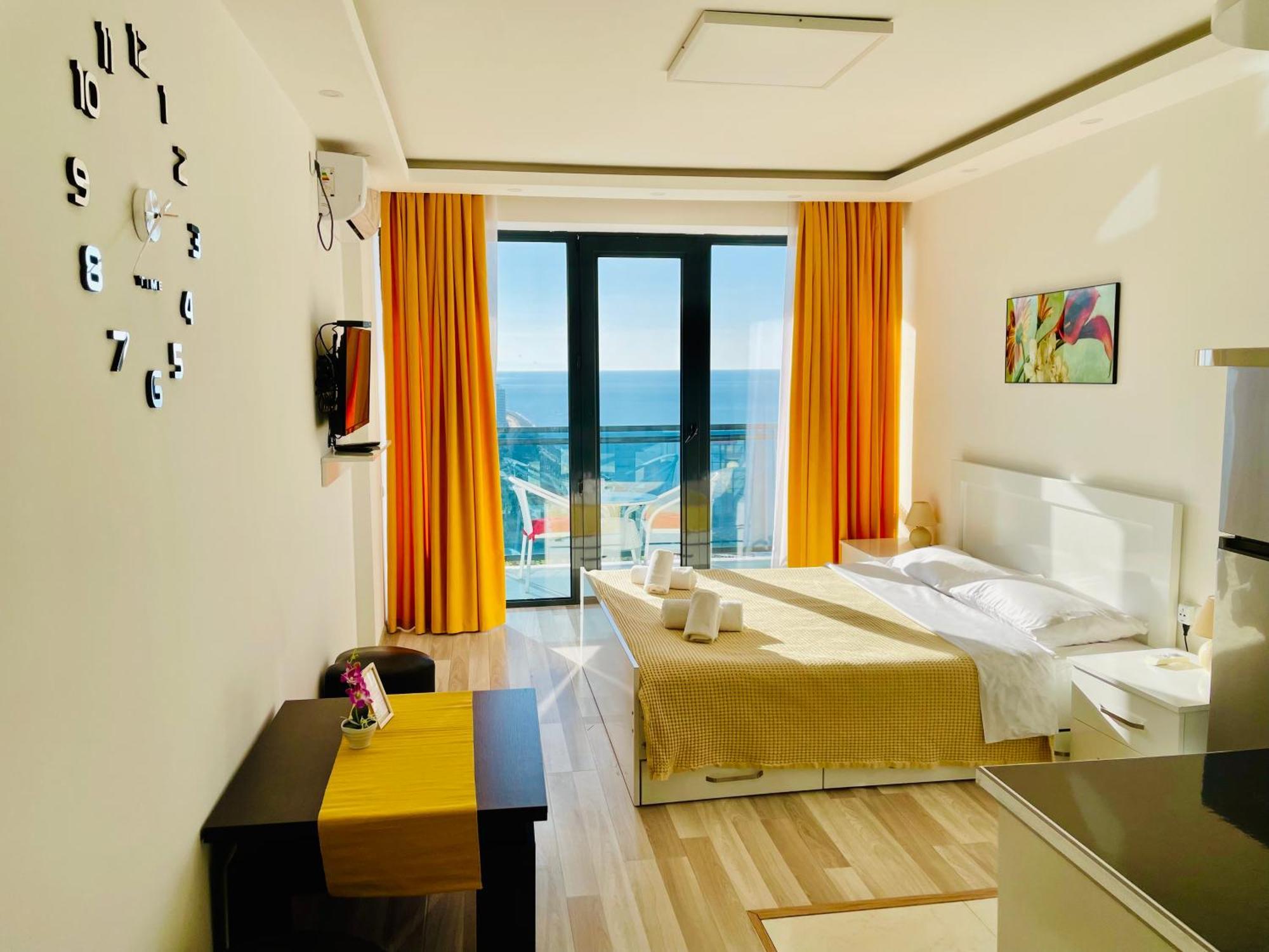Sea View Apartments Orbi Beach Tower บาทูมิ ภายนอก รูปภาพ