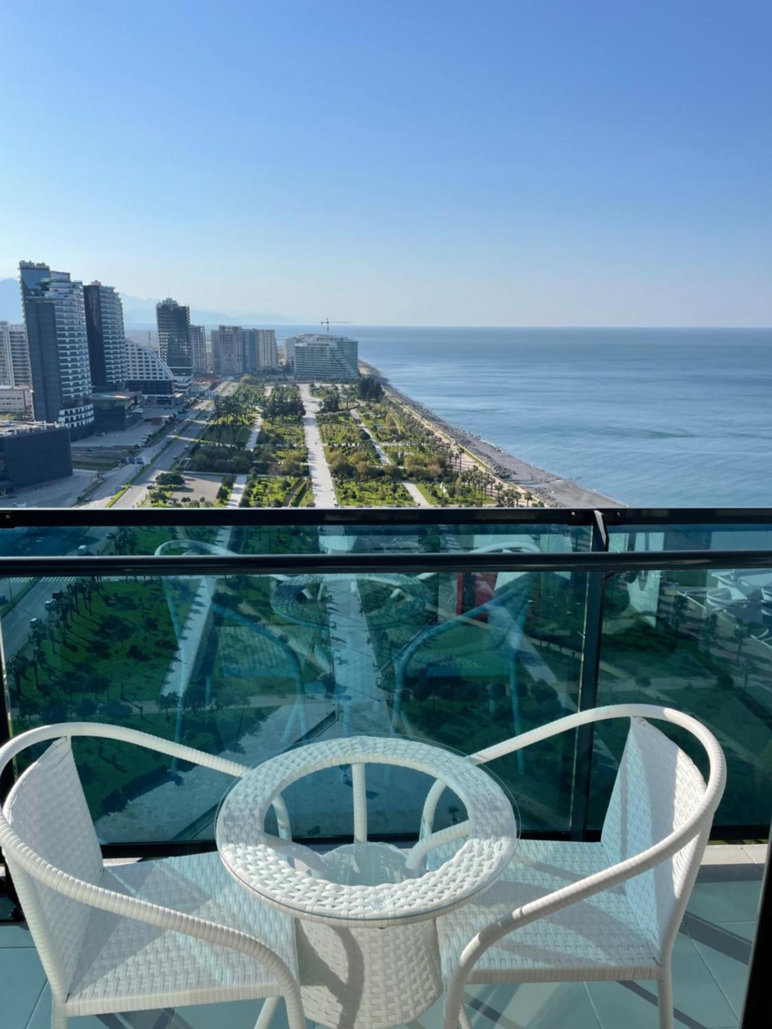 Sea View Apartments Orbi Beach Tower บาทูมิ ภายนอก รูปภาพ