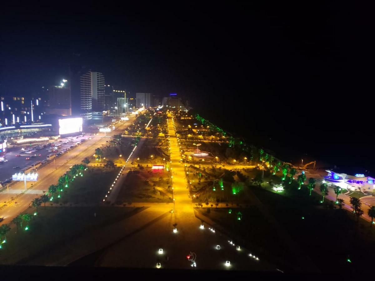 Sea View Apartments Orbi Beach Tower บาทูมิ ภายนอก รูปภาพ